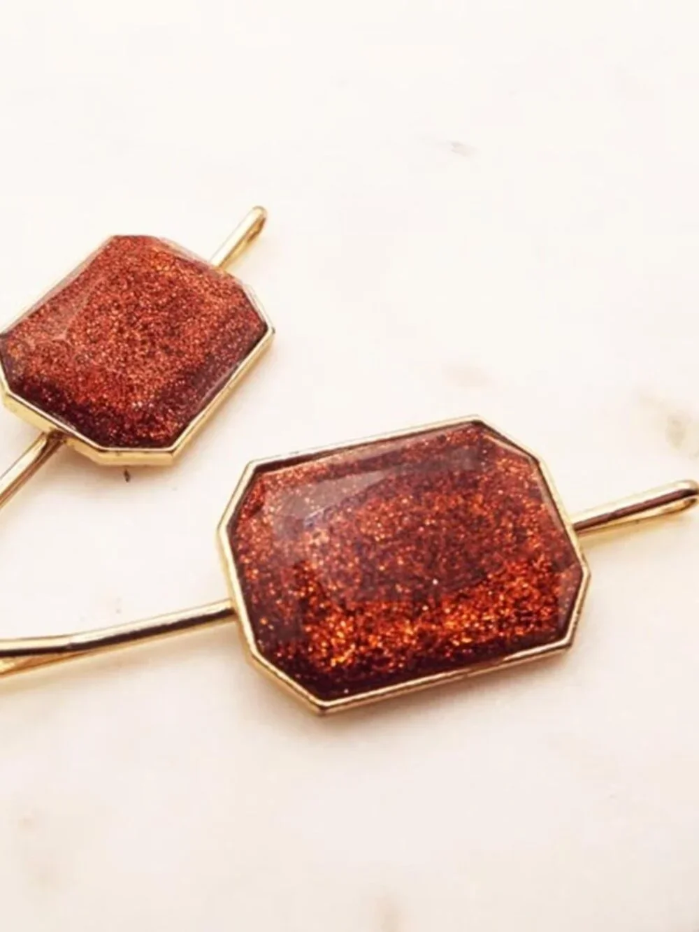 VINTAGE FAUX COPPERSTONE LUCITE GOLDEN BOBBY PIN PAIR - HAIR DECORATION  21
